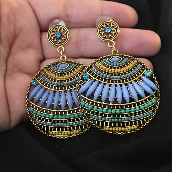 🌻3 for $20🌻💥LAST PAIR💥Boho Beaded Earrings - Picture 5 of 7